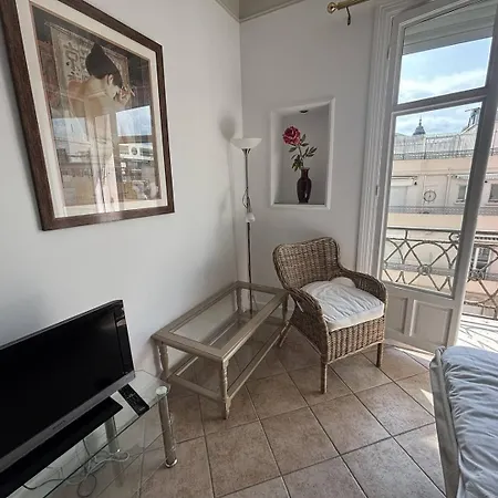 La Croisette - Joli Studio, Balcon Et Vue Laterale * Cannes